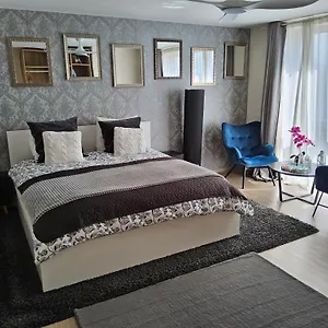 Deluxe Au 2eme Etage, Double Au 4eme Etage Not A Homestay